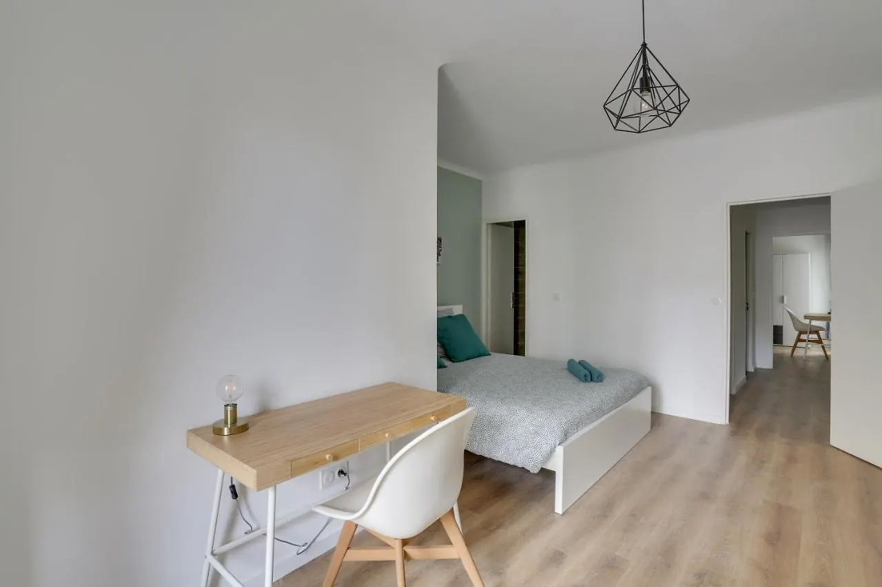 Appartement Magnifique T5  à Marseille France
